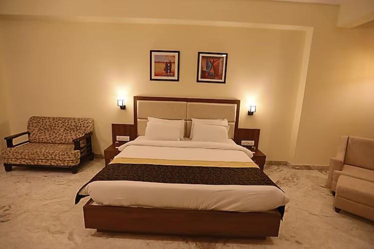 Regenta Central Mewargarh, Near Biological Park Udaipur Buitenkant foto
