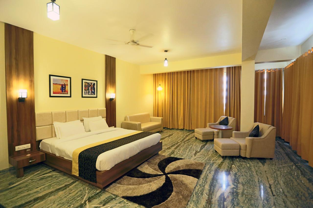 Regenta Central Mewargarh, Near Biological Park Udaipur Buitenkant foto