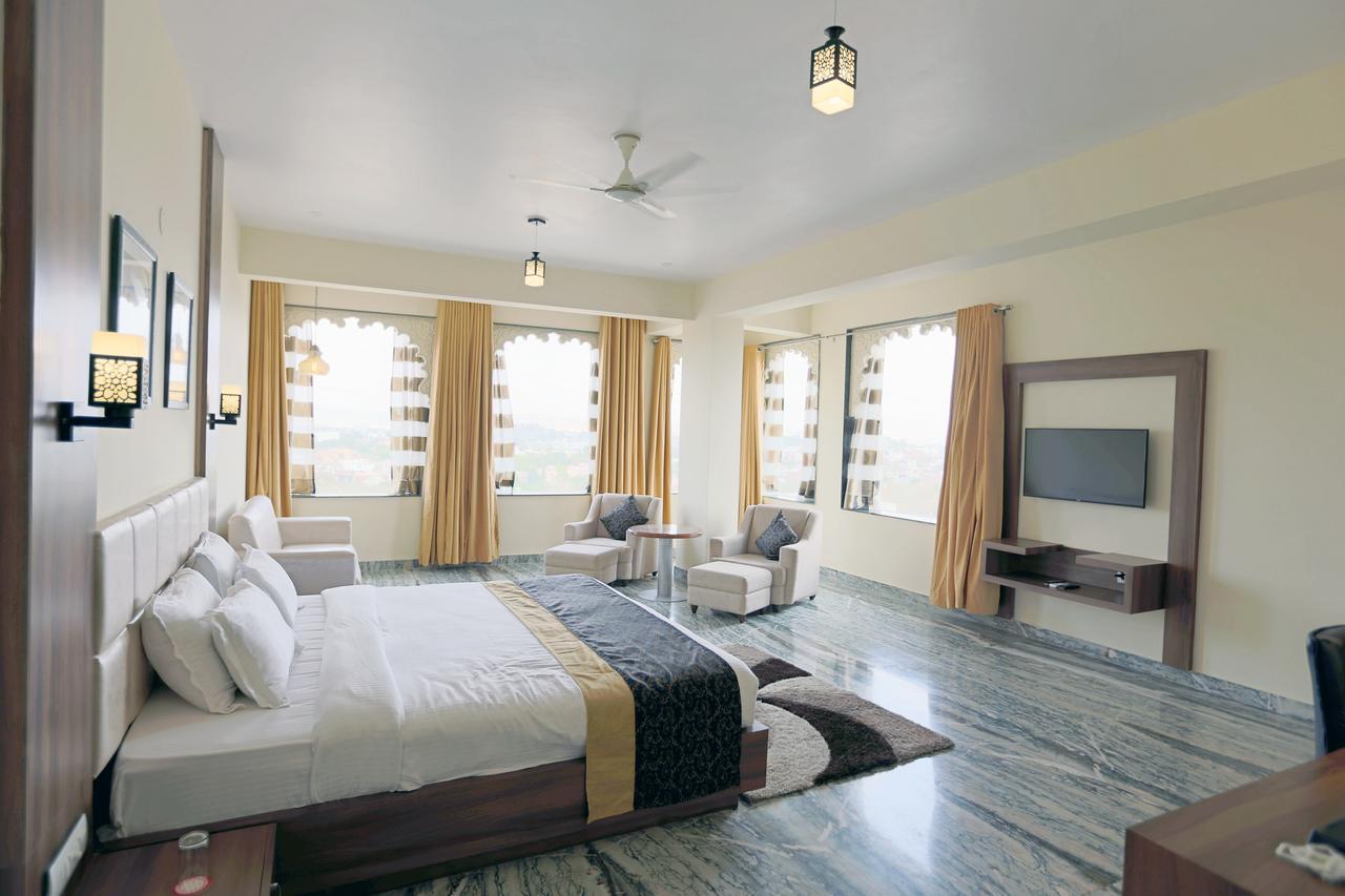 Regenta Central Mewargarh, Near Biological Park Udaipur Buitenkant foto