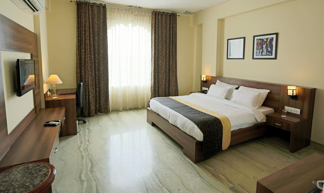 Regenta Central Mewargarh, Near Biological Park Udaipur Buitenkant foto
